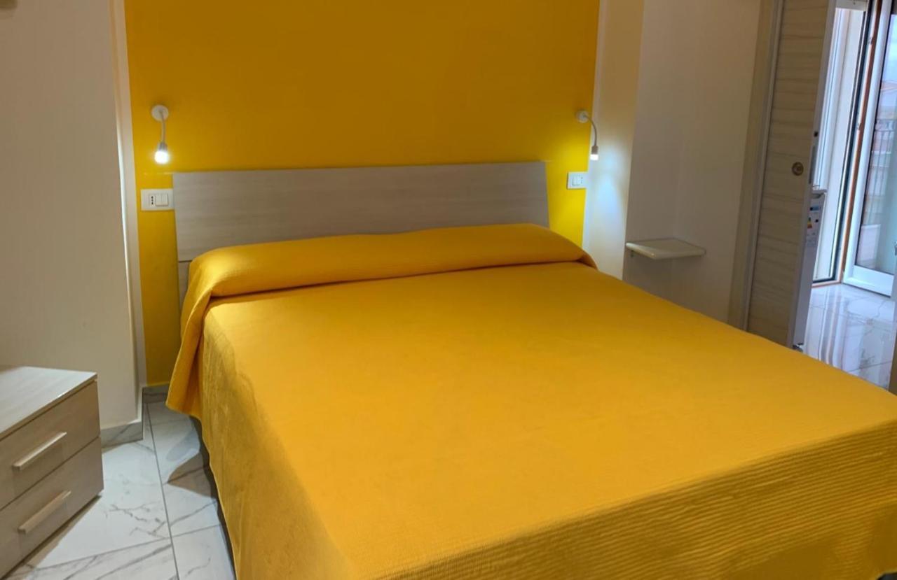 Miniappartamenti da Lello Margherita Di Savoia Bagian luar foto