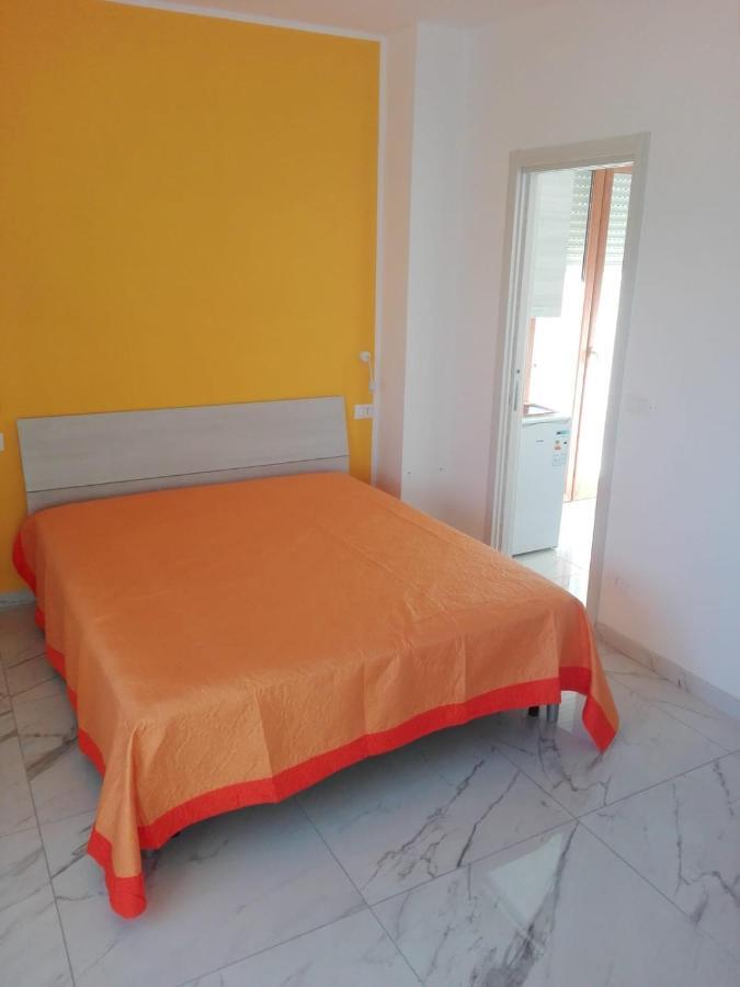 Miniappartamenti da Lello Margherita Di Savoia Bagian luar foto